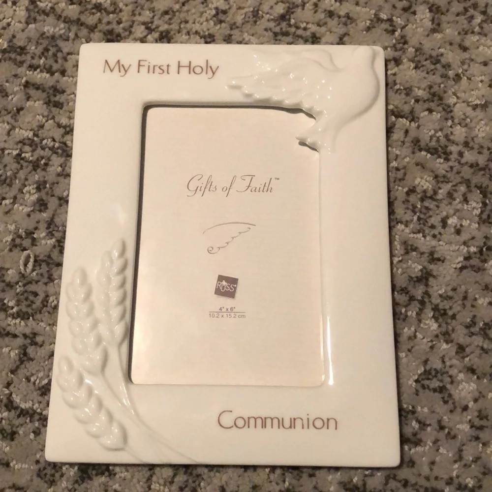 4x6 White First Communion Picture Frame with Dove